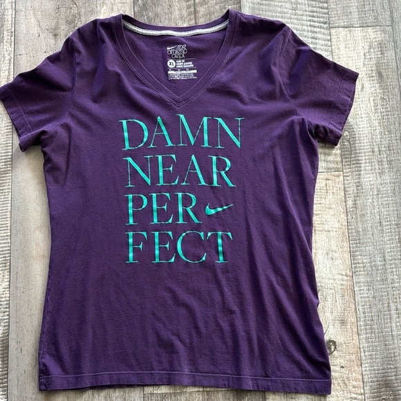 Nike Tops - NIKE t shirt-size XL